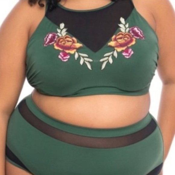 Boutique +  By Jessica Milagros Plus‎ Size Bikini top - Picture 1 of 6